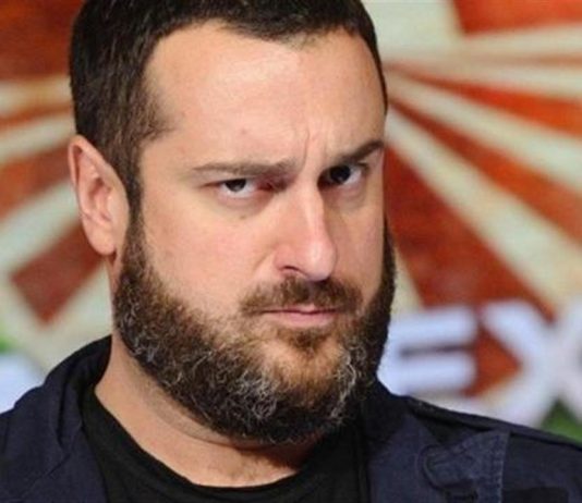 Costantino della Gherardesca: “Pechino Express? A volte è una spa, altre una condanna. Concorrenti che sogno? Keanu Reeves e Patty Pravo” – L’intervista Costantino pechino express 2017