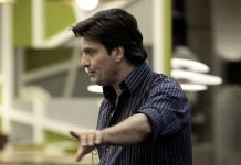 GFVip 2: Lorenzo Flaherty cosa fa sotto le lenzuola? La Gialappa’s lo ha beccato! Lorenzo Flaherty