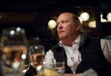 Lo chef Mario Batali accusato di molestie sessuali. Le sue dichiarazioni Mario Batali