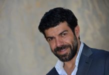 Pierfrancesco Favino a Che tempo che fa: “Non è un pezzo sull’immigrazione” L'attore pierfrancesco favino