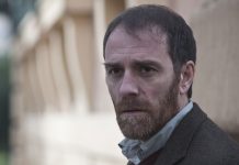 La linea verticale, la serie tv con Valerio Mastandrea. Anticipazioni e cast L'attore valerio mastandrea