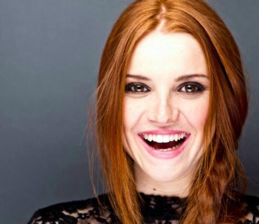 Un Posto al Sole, anticipazioni puntata mercoledì 21 febbraio 2018 L'attrice Ludovica Bizzaglia, Anita Falco di Un Posto al sole