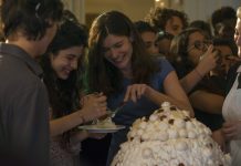 Ascolti tv ieri, Romanzo famigliare vs Ma che bella sorpresa | Auditel 16 gennaio 2018 Una scena di Romanzo Famigliare