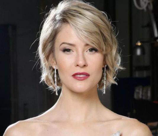 Beautiful, anticipazioni puntate dal 26 al 31 marzo: la (finta) malattia di Caroline Linsey Godfrey - Caroline Spencer di Beautiful