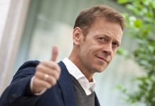 Covid-19: Rocco Siffredi è risultato positivo al virus. Nella morsa anche la famiglia Rocco siffredi