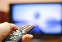 Fiction e serie tv, le parole di Pietro Valsecchi e Francesco Montanari televisione tv telecomando