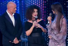 Una serata bella, nel blu dipinto di blu su Rete 4 Una serata bella - Nel blu dipinto di blu