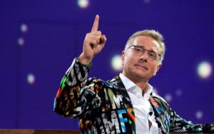 Torna Scherzi a Parte: Barbara D'Urso tra le vittime di Bonolis. Ecco quando andrà in onda