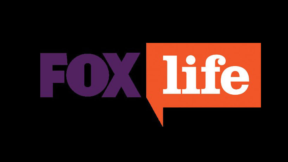 Fox канал прямой. Fox Life. Fox Life логотип. Канал Фокс лайф.
