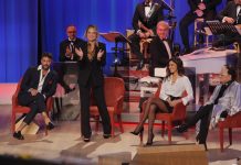 Maurizio Costanzo Show, Fabrizio Corona e Belen Rodriguez ballano insieme | Video belen corona