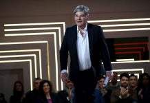 Paolo Del Debbio abbandona la diretta di Dritto e Rovescio per un problema | Video Mediaset Dritto e Rovescio Canale 5 - Del Debbio