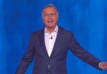 Ascolti tv ieri, Techetechete Superstar vs Ciao Darwin 7 | Auditel 6 luglio 2019 Foto Bonolis prima puntata Ciao Darwin 8 15 03 2019