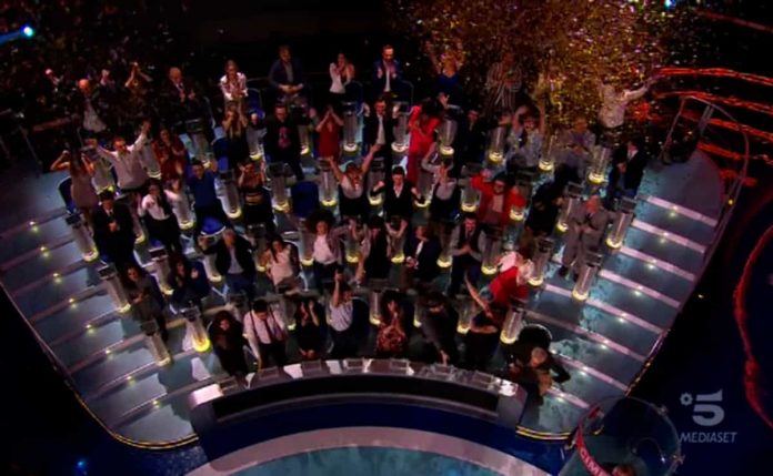 Ciao Darwin 8, la terza puntata del 29 marzo 2019 in streaming | video Mediaset Foto Ciao Darwin 2019 chi ha vinto terza puntata ieri sera