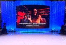 Laura Pausini, ad Amici 2019 Serale si fionda su Ricky Martin: “Il sedere…” | video Mediaset Foto Pausini Martin Amici 2019 serale