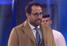 Avanti un altro 2019, il Professore precario si presenta in latino | video Foto Professore Precario Avanti un altro 2019