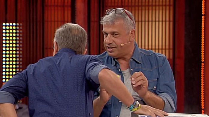 Avanti un altro 2019, Laurenti fa una battuta e spiazza tutti | video Foto battuta Laurenti Avanti un altro 2019