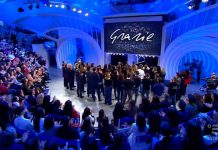 C’è posta per te 2019: il “grazie” finale dell’ultima puntata | video Foto minuti finali ultima puntata C'è posta per te 2019