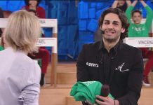 Amici 2019 Serale: Alberto balla a sorpresa, Umberto si esibisce bendato | video alberto al serale di amici