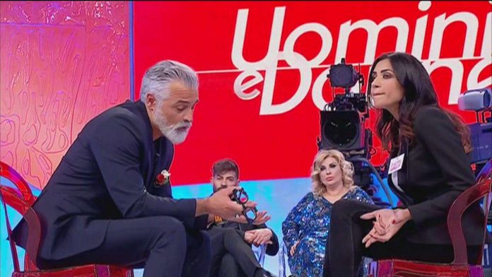 Uomini e Donne, trono over: finisce la conoscenza tra Michele e Claudia | Video michele e claudia uomini e donne