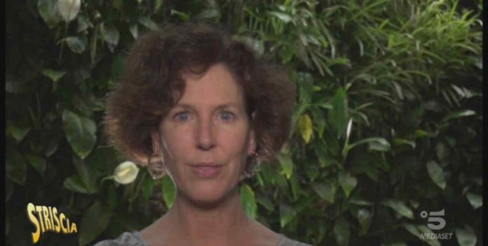 Striscia La Notizia, Cristina Gabetti e i biomateriali al 100% biodegradabili | Video striscia la notizia cristina gabetti