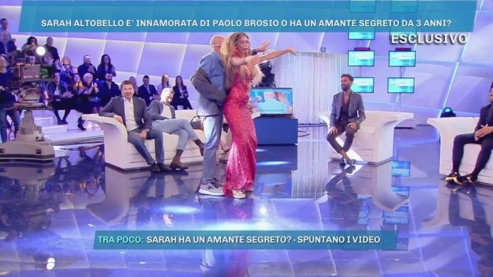 Domenica Live: il Tuca Tuca fra Sarah Altobello e Paolo Brosio Domenica Live