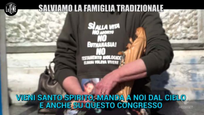 Le Iene, le frasi da Medioevo al Congresso delle Famiglie di Verona | video Mediaset Foto Congresso Famiglie Verona Le Iene 2019