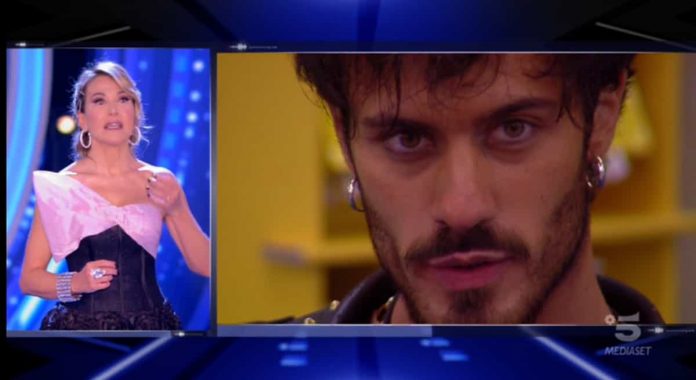 Pomeriggio 5: Gaetano Arena contro tutti, la sua verità | Video Mediaset Foto Gaetano Arena Grande Fratello 16