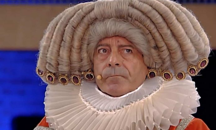 Avanti un altro 2019, Luca Laurenti è il Conte Felice Mastronzo | video Foto Laurenti Conte Felice Mastronzo Avanti un altro 2019