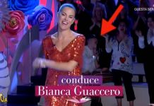 Striscia la notizia, a Detto Fatto i baci focosi di due ragazzi | video Foto baci Detto Fatto