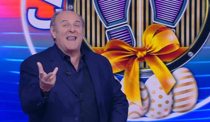 Caduta Libera 2019, la prima puntata del 21 aprile con Gerry Scotti | video Mediaset Gerry Scotti conduce la prima puntata di Caduta Libera 2019