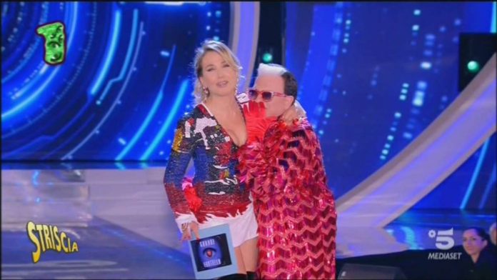 Striscia La Notizia, Barbara D’Urso e Cristiano Malgioglio a I nuovi mostri | video Mediaset Striscia, I nuovi mostri Barbara e Cristiano