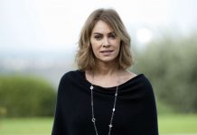 Intervista a Elena Sofia Ricci: “Non riesco a lasciare andare Suor Angela. Con Eleonora Giorgi ci siamo sentite fino all’ultimo, ci ha regalato una lezione di vita straordinaria” elena sofia ricci