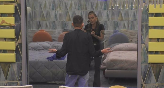 Grande Fratello 2019, il confronto tra Cristian Imparato e Karina Cascella | video Mediaset Foto Cristian Imparato e Karina Cascella al Grande Fratello 16