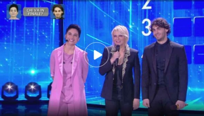 Amici 18: la puntata finale del 25 maggio 2019, in streaming | video Mediaset Giordana Angi vola in finale battendo Umberto ad Amici 2019 Serale