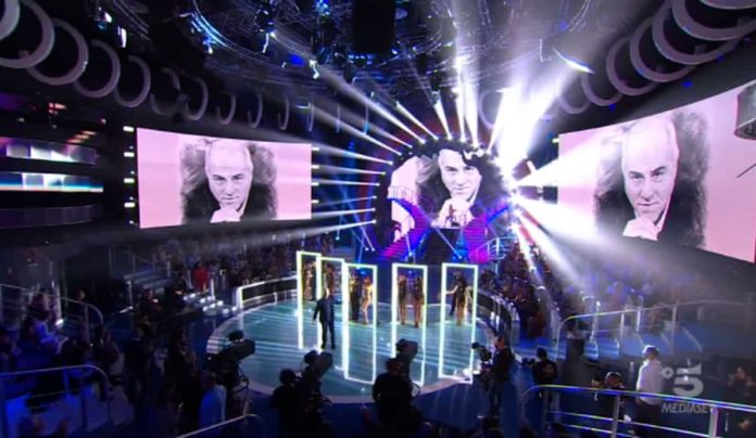 Ciao Darwin, l’omaggio a Marco Garofalo commuove il corpo di ballo | video Mediaset