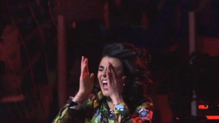 Giulia Salemi e Francesco Monte ospiti a Caduta Libera: “Che coppia!” | video Mediaset Giulia Salemi cade nella botola di Caduta Libera 2019