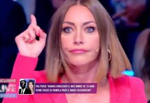 Karina Cascella vs Pamela Prati a Live – Non è la D’Urso: “Vergognati, fai schifo” | video Mediaset Karina Cascella contro Pamela Prati a Live - Non è la D'Urso