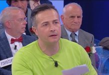 Uomini e Donne, Riccardo e il bacio con Gloria: “siamo usciti due volte” | Video Witty Tv Uomini e Donne Riccardo