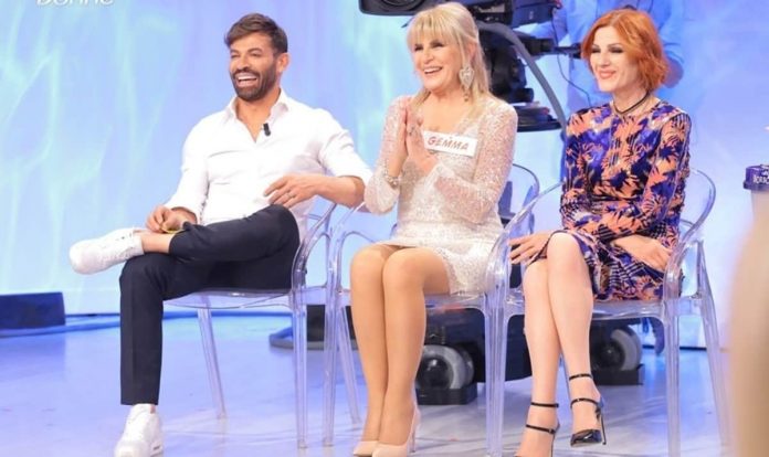 Uomini e Donne, trono over: una dama abbandona il programma | Video Uomini e Donne Over