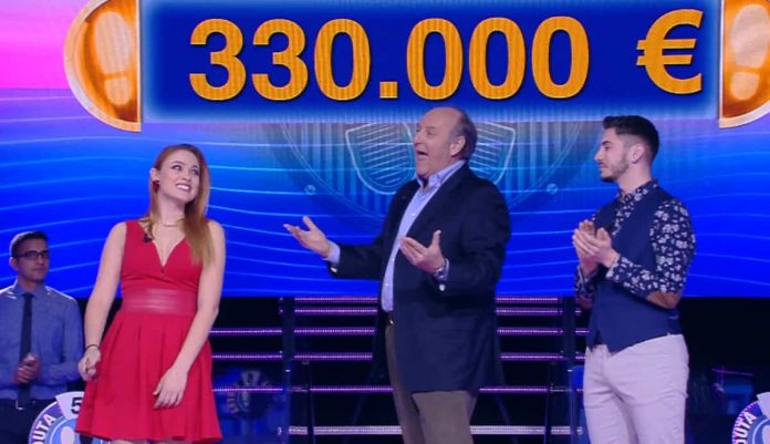 Caduta Libera, la puntata del 25 maggio 2019: Nicolò e Valeria si sfidano | video Mediaset L'ex fidanzata del campione Nicolò Scalfi torna in gara a Caduta Libera 2019
