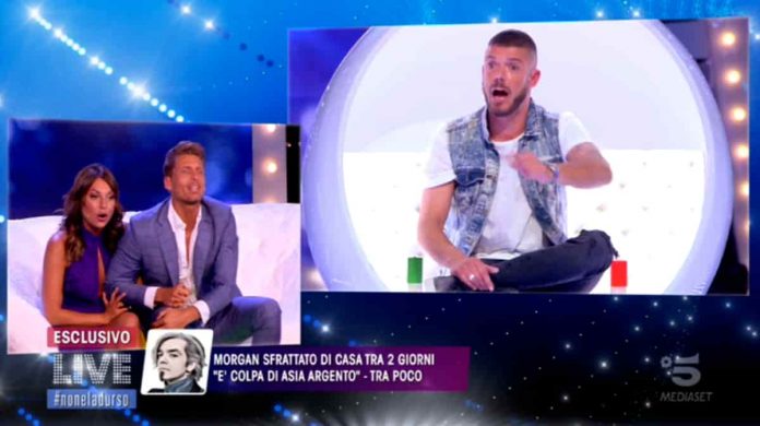 Francesca De André, Gennaro e Giorgio litigano a Live – Non è la D’Urso | video Mediaset La lite tra Francesca De André, Gennaro Lillio e Giorgio a Live - Non è la D'Urso