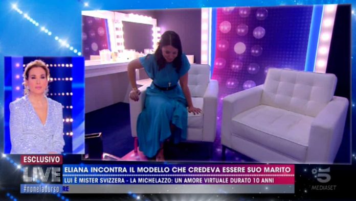 Eliana Michelazzo incontra il “finto marito” a Live – Non è la D’Urso e crolla in lacrime | video Mediaset Eliana Michelazzo in lacrime a Live - Non è la D'Urso dopo l'incontro in ascensore col "finto marito"