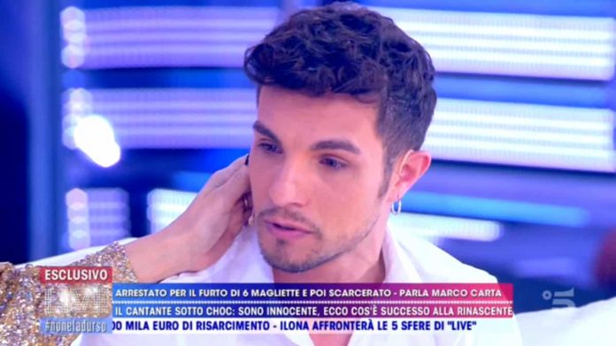 Marco Carta ospite a Live - Non è la D'Urso