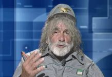 Mauro Corona cade in montagna: il messaggio di Bianca Berlinguer e la frecciatina Mauro Corona ospite fisso a CartaBianca, il programma di Rai 3 condotto da Bianca Berlinguer