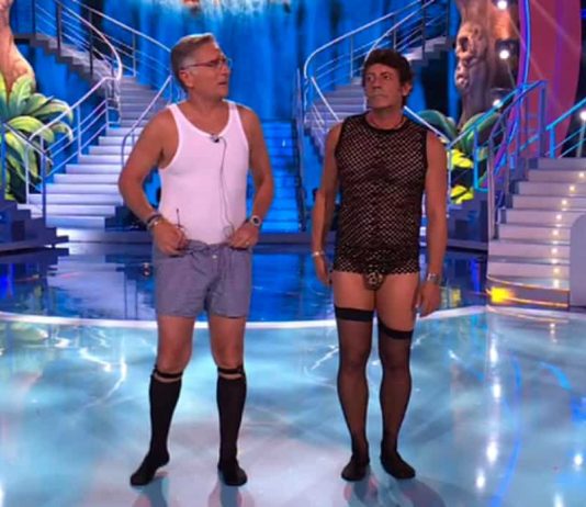 Ciao Darwin 9 si farà? I presupposti per una nuova edizione ci sono tutti, o quasi Paolo Bonolis e Luca Laurenti in mutande a Ciao Darwin dopo essersi spogliati