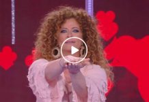 La sai l’ultima?, Valentina Persia diverte tutti con la barzelletta dell’ammiraglio Nelson | video Mediaset