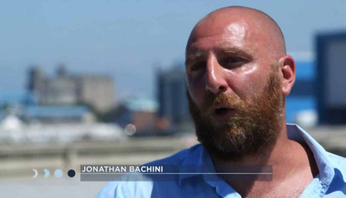 Jonathan Bachini, che fine ha fatto l’ex calciatore? Ecco l’intervista a Quelli della Luna | video Mediaset L'ex calciatore Jonathan Bachini racconta cosa fa oggi nel programma di Rete 4, Quelli della Luna