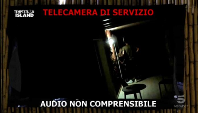 Massimo ed Elena e i rumori di fondo a Temptation Island 2019: “Telecamera di servizio, audio non comprensibile” | video Witty tv Cos'è successo tra Massimo ed Elena a Temptation Island 2019?