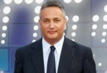 Claudio Brachino lascia Mediaset dopo 32 anni: “Si conclude oggi consensualmente il rapporto professionale” Il giornalista Claudio Brachino non è più il direttore di VideoNews. la testata giornalistica che cura tanti programmi Mediaset