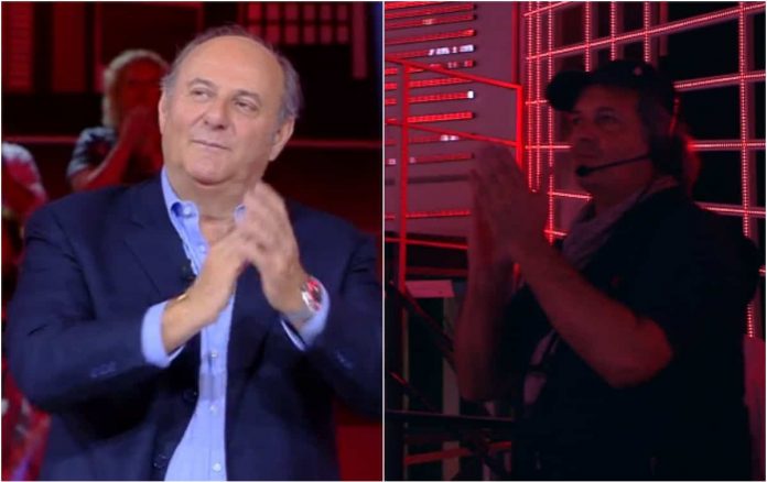 Caduta Libera, Gerry Scotti si commuove sul finale di puntata: “Oggi Alan va in pensione” Caduta Libera in prima serata